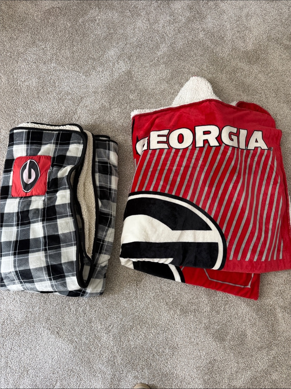 Georgia Bulldogs Red & Black Sherpa Blanket + Black/White Plaid Sherpa Throw